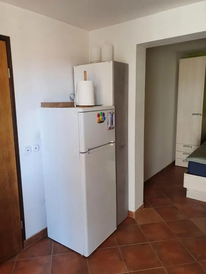 Mugeba Vila Breskvar דירה